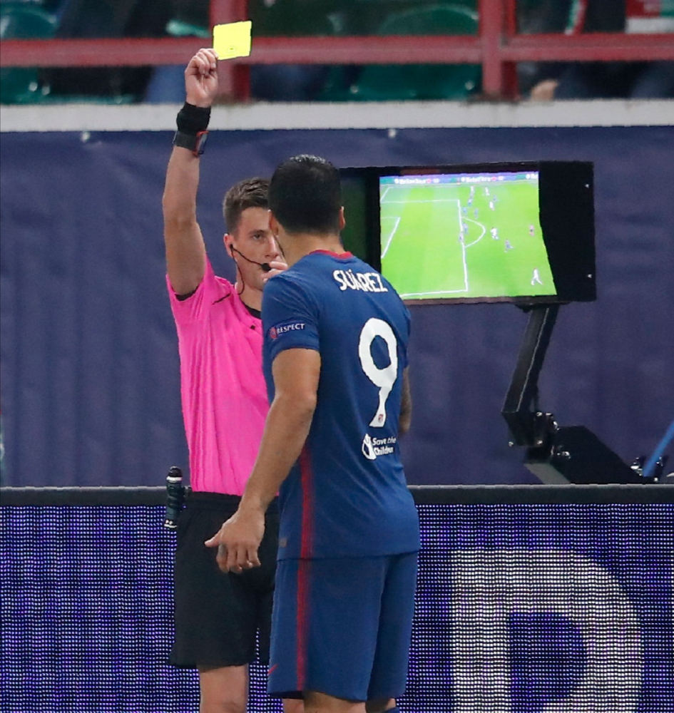 岭南鲸鲨队鏖战钱塘黑豹队,冰球大奖赛失利,核心复出即建功。年轻人站出来了 岭南鲸鲨队鏖战钱塘黑豹队,冰球大奖赛失利,核心复出即建功。年轻人站出来了